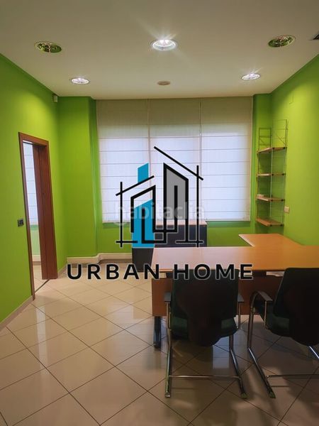 Foto fe43c8ec-1b33-42f7-a39a-76a803a0b2c9. Office space with heating in San Claudio - La Chantría León