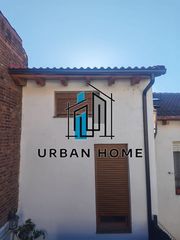 Casa  Calle alfageme. Urban home vende piso con local y garaje en avenida parroco pabl