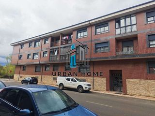 Appartement  Calle cea. Urban home vende estupendo apartamento amueblado en navatejera