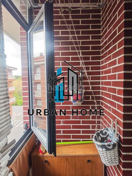 Foto 9a79ef7b-51bf-4ed6-a179-8c4fc71465a4. Pis amb calefacció aparcament a Villaquilambre