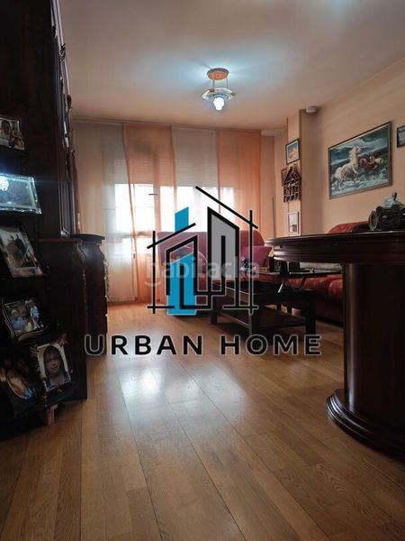 Foto a2ce5c2f-73c7-48ea-9e62-9d45f25b0b72. Pis amb calefacció aparcament a Villaquilambre