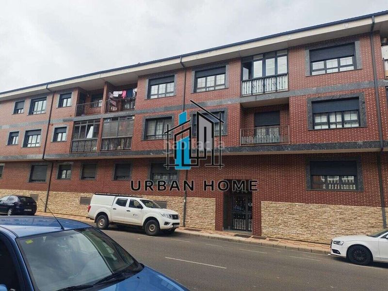 Foto af8c92a4-8356-47d1-a554-a6b208cb113a. Pis amb calefacció aparcament a Villaquilambre