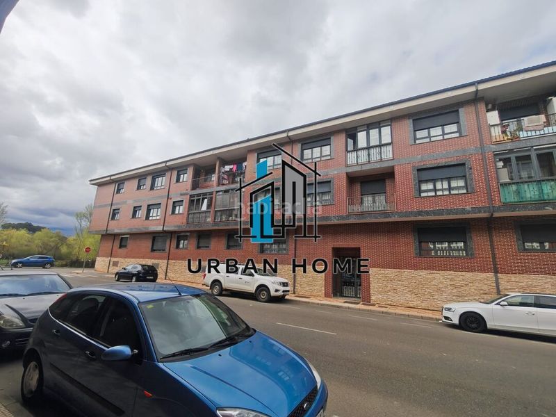 Foto b4d38917-d33d-499e-bfad-9b49a0b88b42. Pis amb calefacció aparcament a Villaquilambre