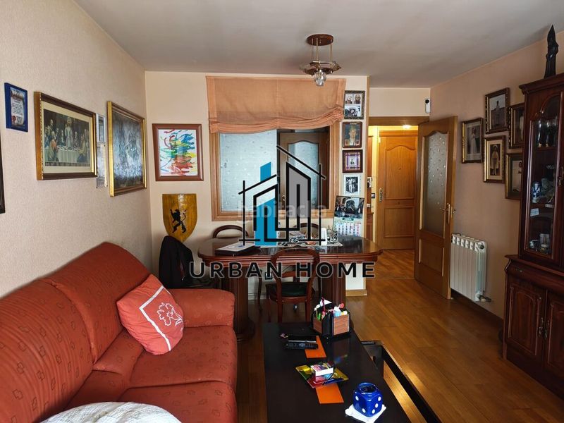 Foto e5b36e83-8462-4236-939c-e4c4b7dd1647. Pis amb calefacció aparcament a Villaquilambre