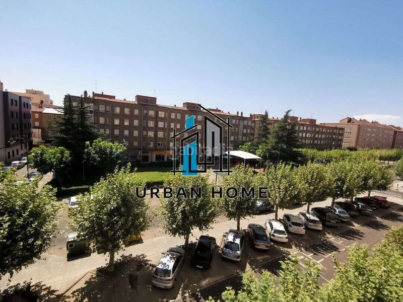 Foto 0a71762b-79de-46e9-94b8-91e655807be5. Pis amb calefacció a La Vega - La Sal León