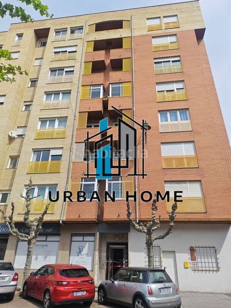 Foto a50e19d6-ca44-420d-870f-be049806a0c0. Pis amb calefacció a La Vega - La Sal León