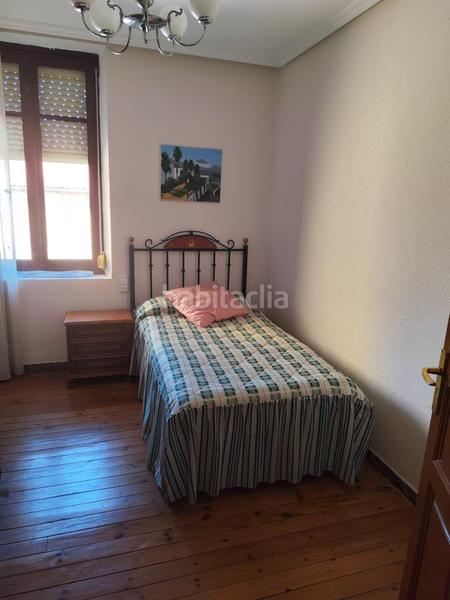 Foto 08d21d56-98f5-40bb-8a10-d40dbc6fc5af. Doppelhaus mit heizung parking in Trobajo del Cerecedo León