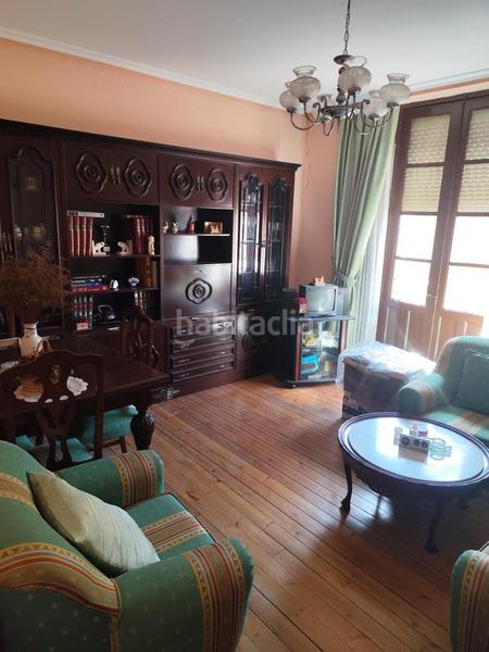 Foto 09a4b930-a8df-429e-8765-47e5c1645419. Doppelhaus mit heizung parking in Trobajo del Cerecedo León