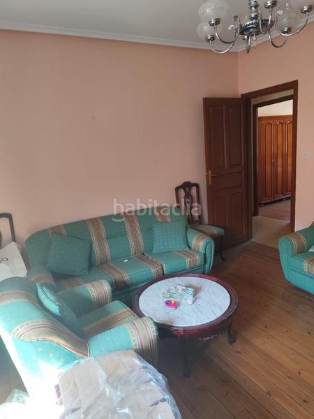 Foto 290c533e-dc7d-48df-a30c-4443c2f74a09. Doppelhaus mit heizung parking in Trobajo del Cerecedo León