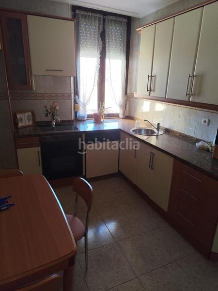 Foto 39ab08cf-8b51-47f5-a62a-5fc89758fb1a. Doppelhaus mit heizung parking in Trobajo del Cerecedo León