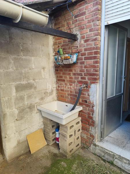 Foto 3ac1b61b-b4bc-4be5-9d8a-72b10e93e416. Doppelhaus mit heizung parking in Trobajo del Cerecedo León