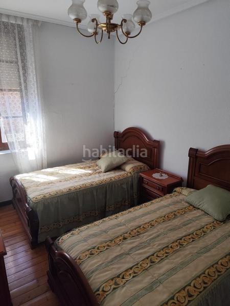 Foto ced49399-2a77-4eb4-9d46-6cd94e5ef359. Doppelhaus mit heizung parking in Trobajo del Cerecedo León