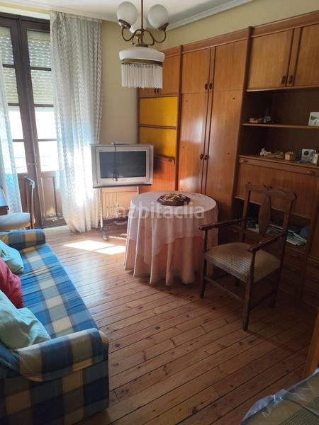 Foto f88c0748-23f8-48a3-bbe5-e5cf71d95cb8. Doppelhaus mit heizung parking in Trobajo del Cerecedo León