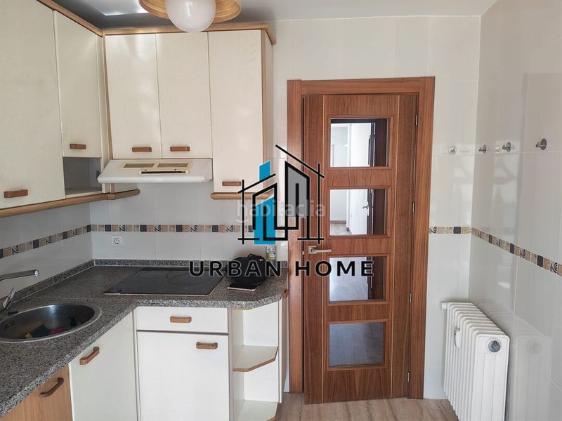 Foto 5dc53acd-fad0-4d59-9014-623057a946cc. Flat with heating parking in San Mamés - La Palomera León