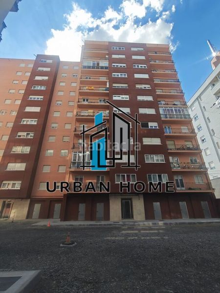 Foto c6e3f675-c43d-431d-83ba-86a1d3b0b78b. Flat with heating parking in San Mamés - La Palomera León