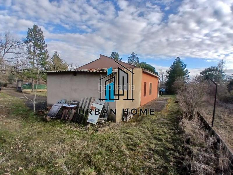 Foto aa48b874-e171-452d-b7b4-0bb217c16760. Finca rústica en Villaquilambre