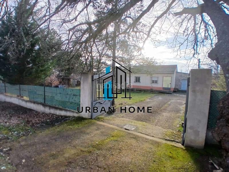 Foto f424b342-b700-424f-9edc-6b82d753fb9c. Finca rústica en Villaquilambre