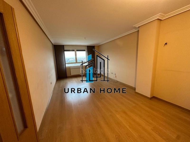 Foto b082d8db-090f-4101-b1dc-e3c2af5fc0e0. Flat with heating parking in Armunia León