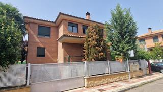 Xalet en San Andrs del Rabanedo Pueblo. Urban home vende precioso chalet en zona residencial de san andr