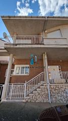 Xalet en Villaquilambre. Urban home vendre precioso chalet con jardin en navatejera!