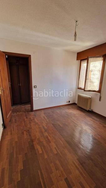 Foto 52dfb0c0-b1bc-4b10-8df4-651e0f09ff1b. Pis amb calefacció aparcament a Centro Ciudad León