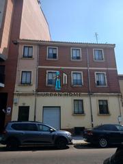 Edificio en Las Eras de Renueva. Urban home vende casa en eras de renueva, leon !! oportunidad in