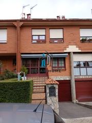 Reihenhaus  Calle gonzalo de berceo. Urban home precios adosado en barrio la sal!!!