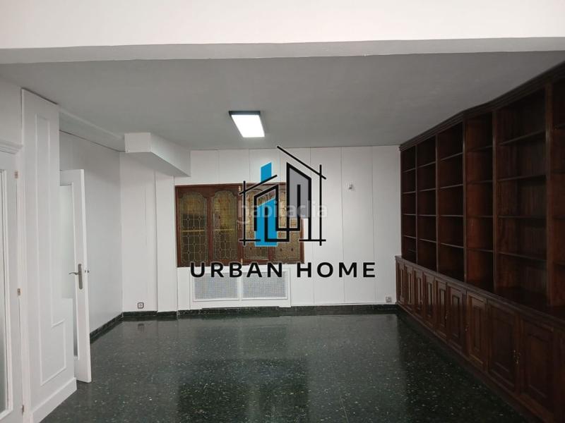 Foto 7ef77b1c-b118-4f3b-b028-13c275952d96. Rent office space with heating in Centro Ciudad León