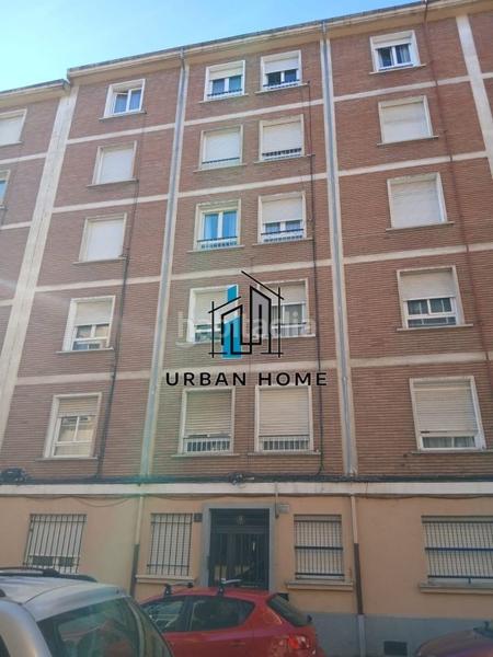 Foto 10aefc69-a3c6-4e89-9c35-3d56d9600746. Piso urban home vende piso barrio Las Ventas, ideal inversores!! en León