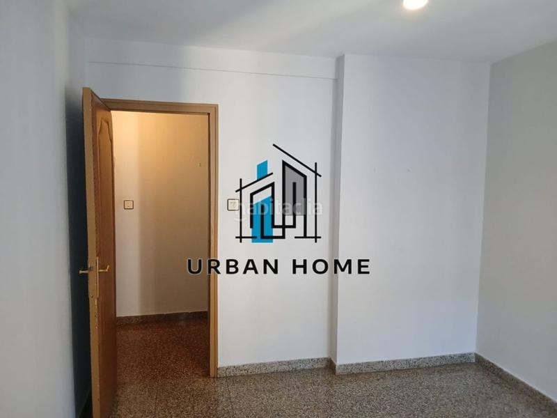 Foto 1118ee5b-64ae-4758-94ca-c968b638c279. Piso urban home vende piso barrio Las Ventas, ideal inversores!! en León