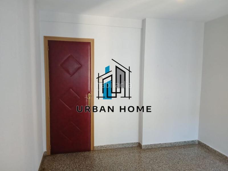 Foto a6cb1c51-b2b1-4ec1-b1a0-14d56ce7645f. Piso urban home vende piso barrio Las Ventas, ideal inversores!! en León