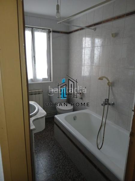 Foto fd0dff5a-1aa4-4f25-b76b-df5fe335aea4. Piso urban home vende piso barrio Las Ventas, ideal inversores!! en León