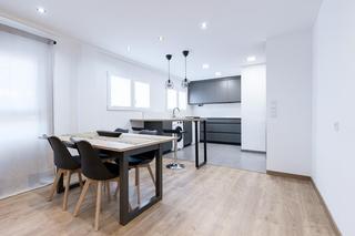 Appartement à Aiora. Venta piso reformado en aiora  a estrenar