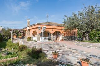 Chalet à La Conarda-Montesano. Chalet independiente en bétera