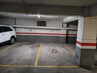 Parking coche en Calle santos justo y pastor 143. Plaza de garaje