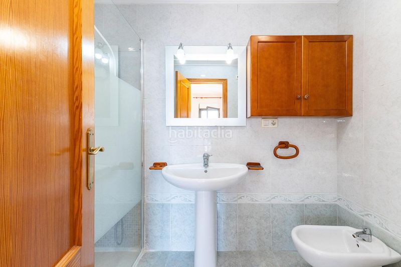 Foto 588f4f9e-ef93-414d-8123-477f0c3703e3. Casa adossada amb calefacció aparcament piscina a Cullera