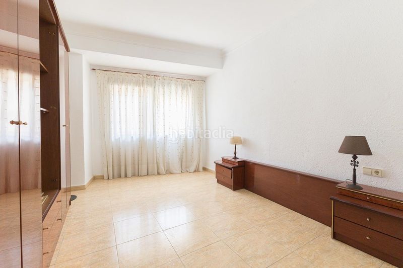 Foto 1d704539-27c3-40fd-80ad-06bb2f332617. Flat with heating in El Mercado Manises