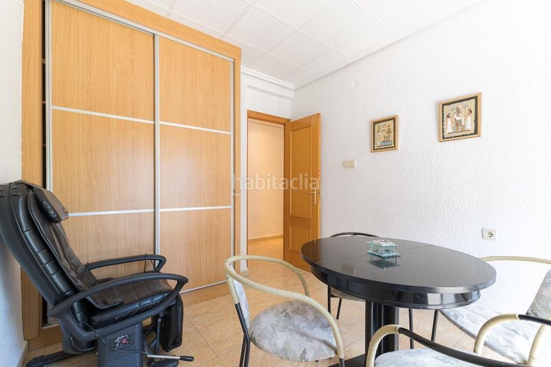 Foto 69ef0ac9-5d0a-43ab-abbb-4a5982339b59. Flat with heating in El Mercado Manises
