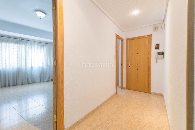 Foto 7e8da0f2-11a9-4e18-b6f8-9347aeaf25aa. Flat with heating in El Mercado Manises