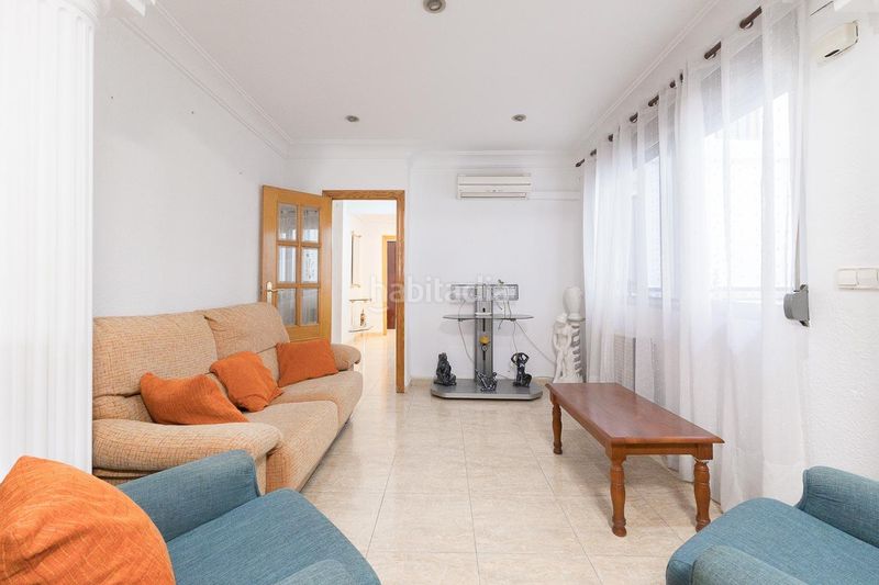 Foto ce0acc89-5a5c-491a-a3ae-192b3bc169b0. Flat with heating in El Mercado Manises