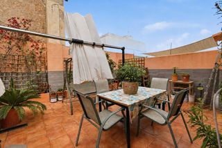 Maison jumelée à Casas Verdes - Ermita. Casa independiente con ascensor privado, garaje diáfano de gran