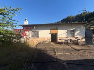 Casa  Poligono 11. Finca rústica de 18.836 m2 con vivienda, balsa de riego, almacén