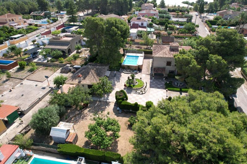Foto e9199d0b-b266-4ea9-9d6f-42e15a8b7b1e. Xalet amb calefacció aparcament piscina a Pla dels Aljubs Pobla de Vallbona (la)