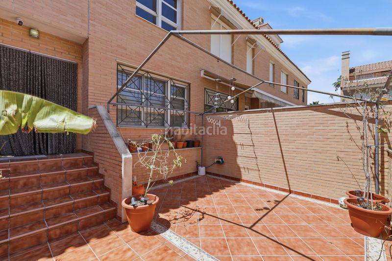 Foto 5aa14090-62d6-4725-90ba-f18b0af98943. Casa adossada amb aparcament a Nuevo Centro Sagunt