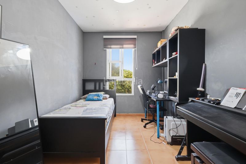 Foto 91c6f7a2-bc6b-4e59-8740-87dd18d3dd6d. Casa adossada amb aparcament a Nuevo Centro Sagunt