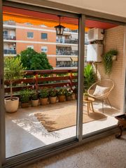Apartament a Barrio de Patraix. Amplia vivienda de 142 m2 en patraix  valencia