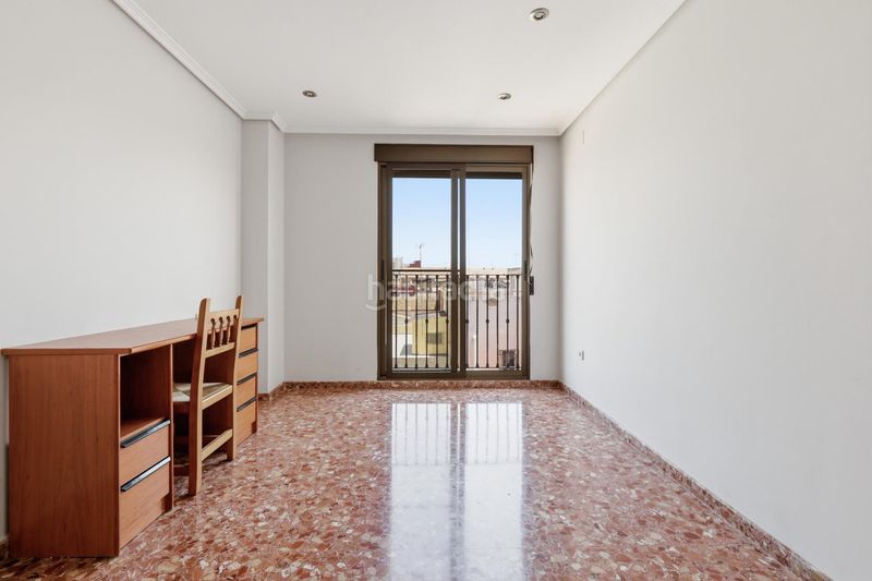 Foto edb99466-e448-44a3-82f1-06641723d37e. Piso en El Castellar i l'Oliverar Valencia