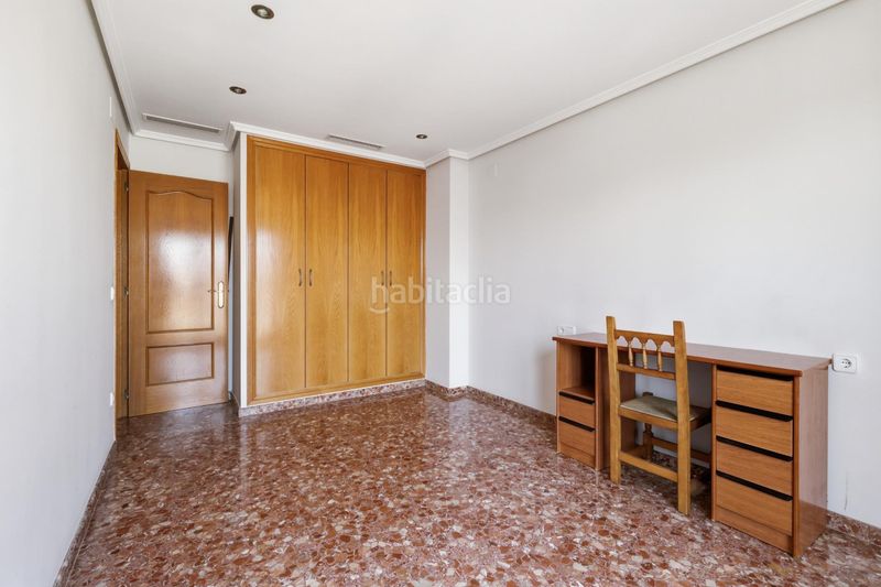 Foto fb77dda2-b221-4da8-b606-2461280290c0. Piso en El Castellar i l'Oliverar Valencia