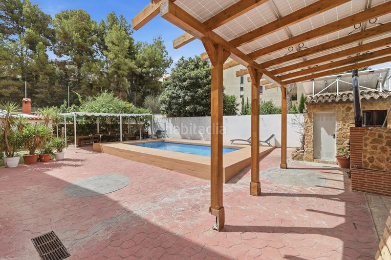 Foto 9a9d5a90-588e-40a7-8087-7b33e787e8ce. Casa adossada amb aparcament piscina a Sierra Perenchiza-Cumbres de Calicanto-Sto Domingo Chiva