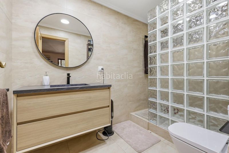 Foto ce8bc641-9b56-44e6-bb41-78c18241d434. Casa adossada amb aparcament piscina a Sierra Perenchiza-Cumbres de Calicanto-Sto Domingo Chiva